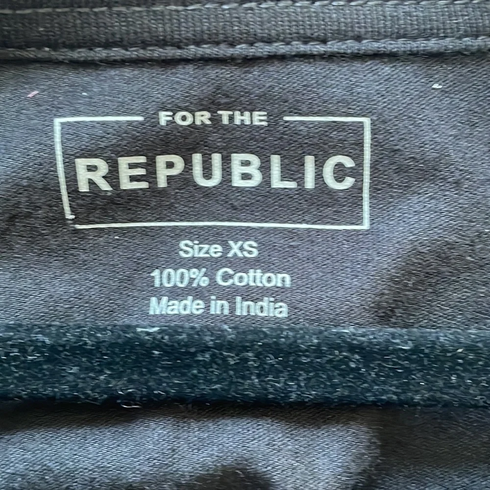 SOLD! NWT For the Republic XS Flutter Sleeve top shirt tee 100% Cotton new black - Picture 5 of 6